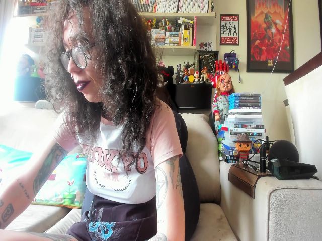 Live sex webcam photo for GirlGamer #271237102