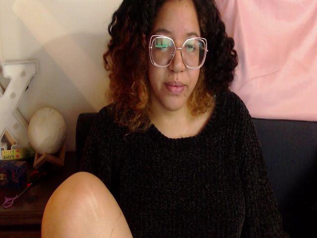 Live sex webcam photo for Sammy_00 #271228857