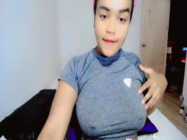 Live sex webcam photo for xxiomy_ #271236912