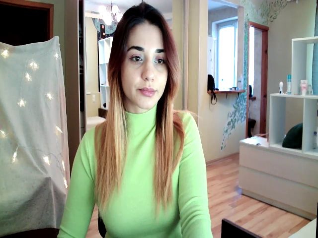 Live sex webcam photo for Lexy_hott #271233306