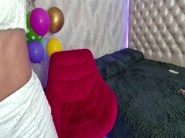 Live sex webcam photo for Katie_teen #271234953