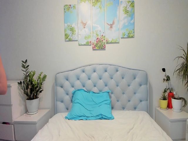 Live sex webcam photo for LexieLittle #271234991