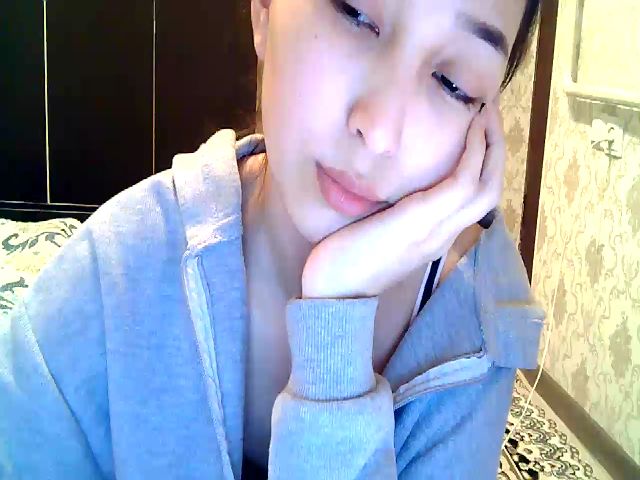 Live sex webcam photo for MissMolly____ #271240341