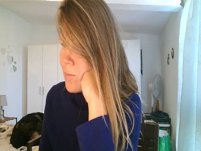 Live sex webcam photo for CallMeMaria #271233817