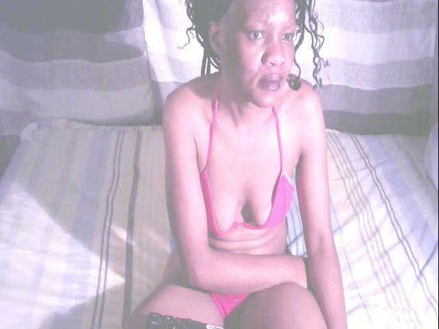 Live sex webcam photo for Sexybooty85 #271229623