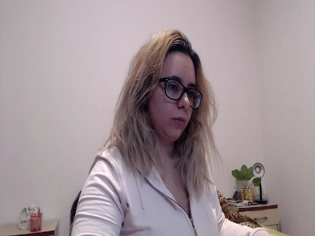 Live sex webcam photo for MichelleRay #271236624