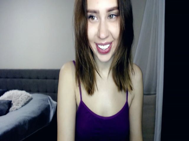 Live sex webcam photo for MiniDivaa #271240875