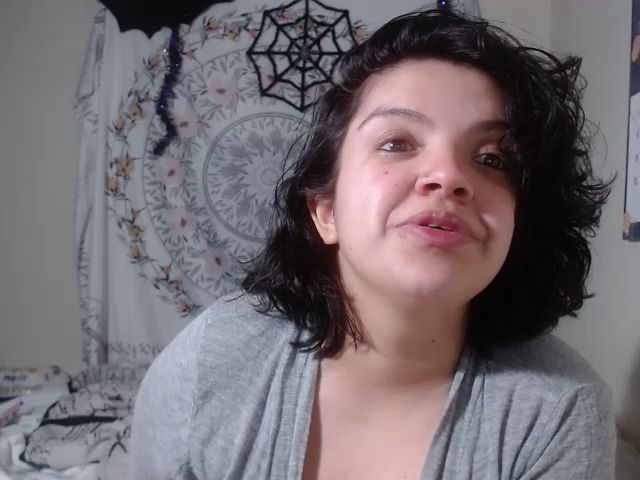 Live sex webcam photo for Lil_Monster22 #271235285