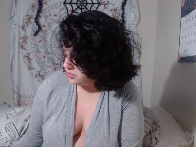 Live sex webcam photo for Lil_Monster22 #271236004