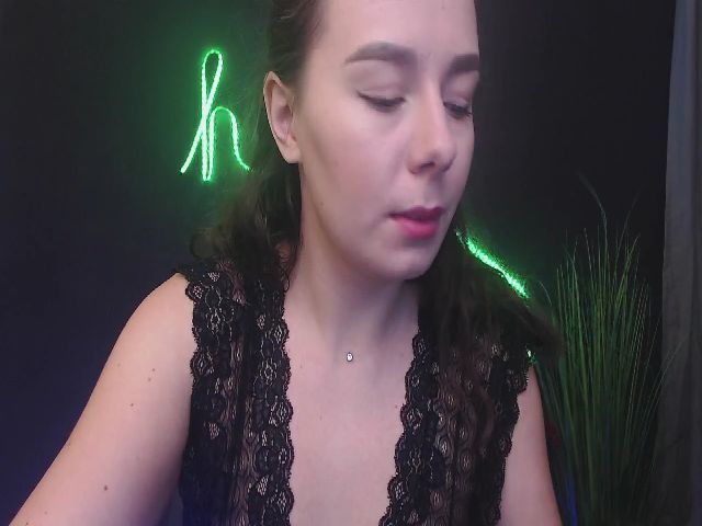 Live sex webcam photo for DinaD #271235471