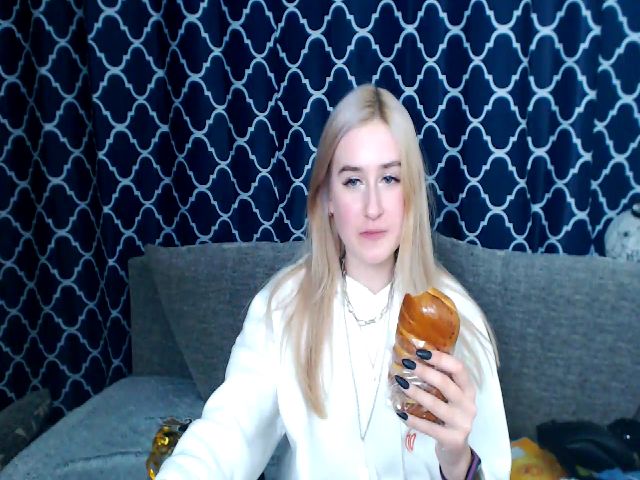 Live sex webcam photo for Honey_dream #271240630