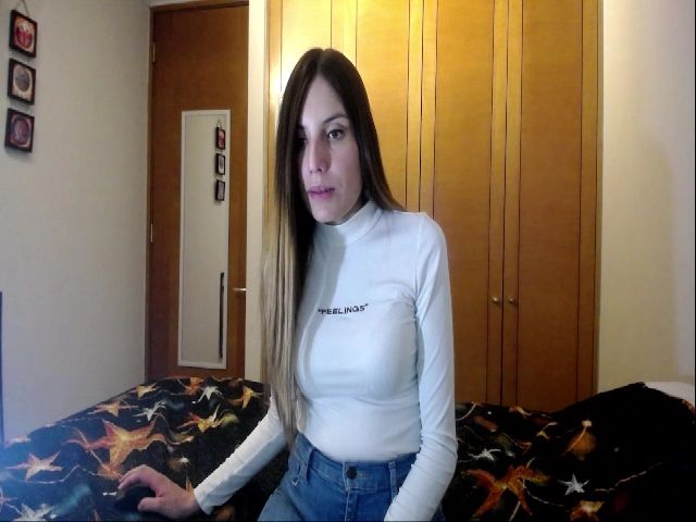 Live sex webcam photo for Alanaa_New #271230906