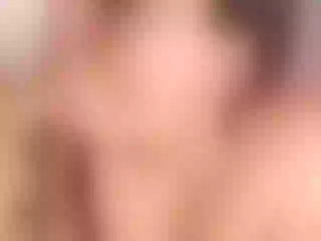 Live sex webcam photo for Luu-queen #271234485