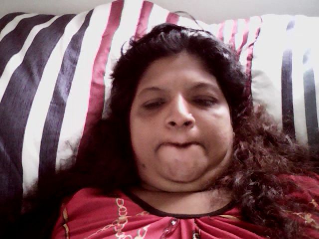 Live sex webcam photo for Indianbarbie3 #271230768