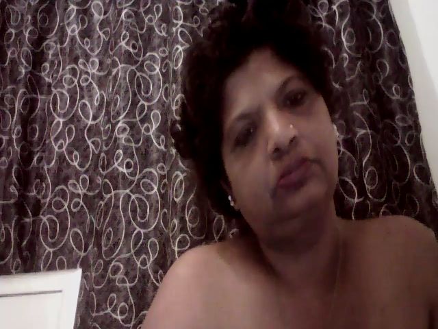 Live sex webcam photo for Indianbarbie3 #271240160