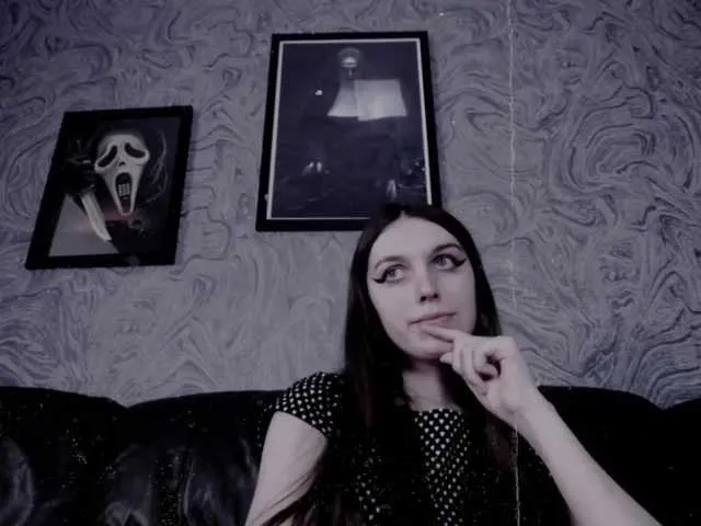 Live sex webcam photo for EllaDark #271234687