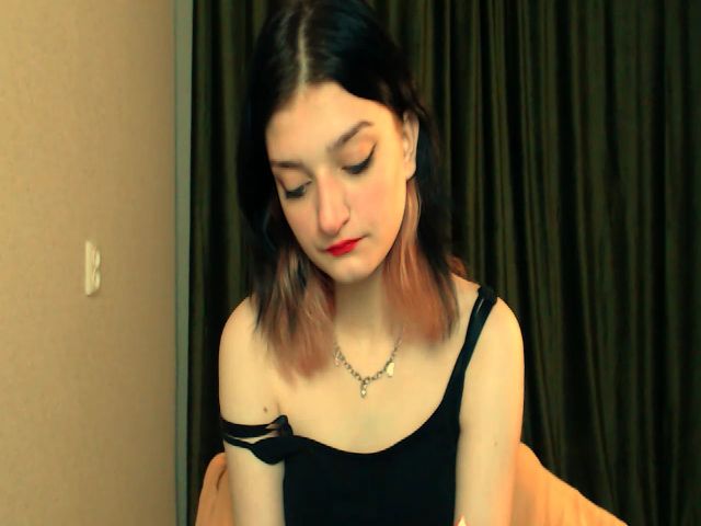 Live sex webcam photo for MoraCos #271229137