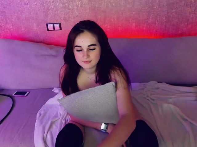 Live sex webcam photo for AmyShyy #271231140