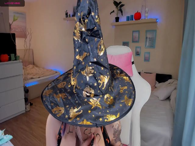 Live sex webcam photo for Anna_Still_ #271233310