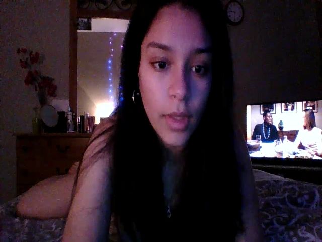 Live sex webcam photo for Adrianaxo1 #271229190