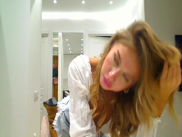 Live sex webcam photo for Sunny_Daisy #271237062