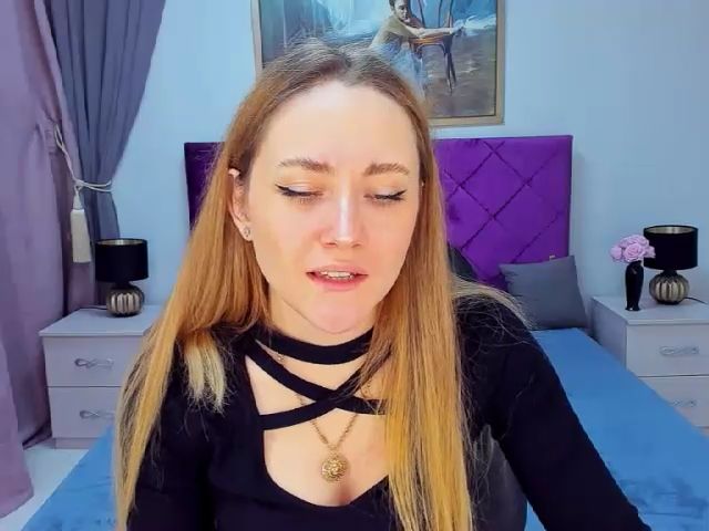 Live sex webcam photo for SeveiGold #271233748