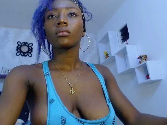 Live sex webcam photo for EbonyBeauty #271234279