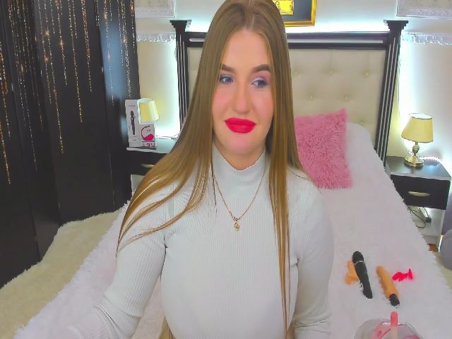 Live sex webcam photo for AdeleSugars #271230388