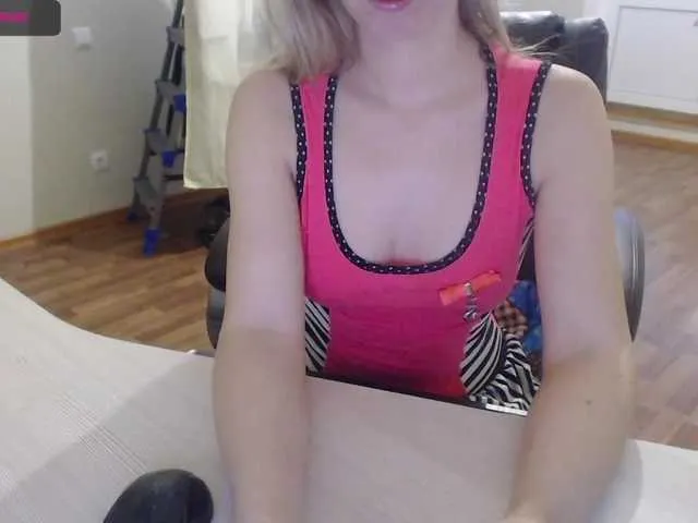 Live sex webcam photo for lisenok-888 #271244629