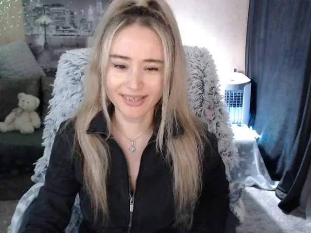 Live sex webcam photo for xyliganka777 #271241200