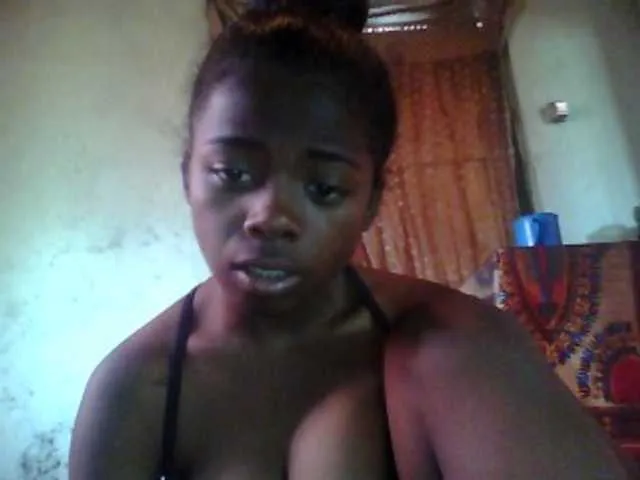 Live sex webcam photo for la-belleblack #271244635