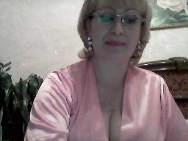 Live sex webcam photo for Ur-Mami #271251196