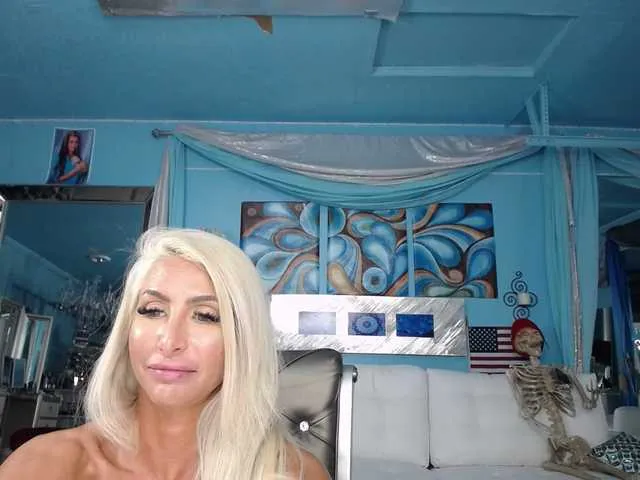 Live sex webcam photo for adrianna_fox #287953256