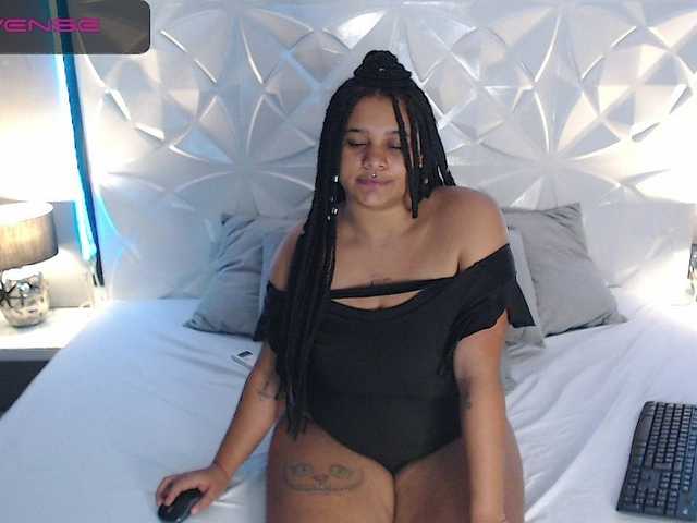 Live sex webcam photo for jamaicaawolf #271244840