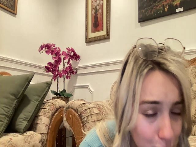 Live sex webcam photo for Sammy_gray #271243059