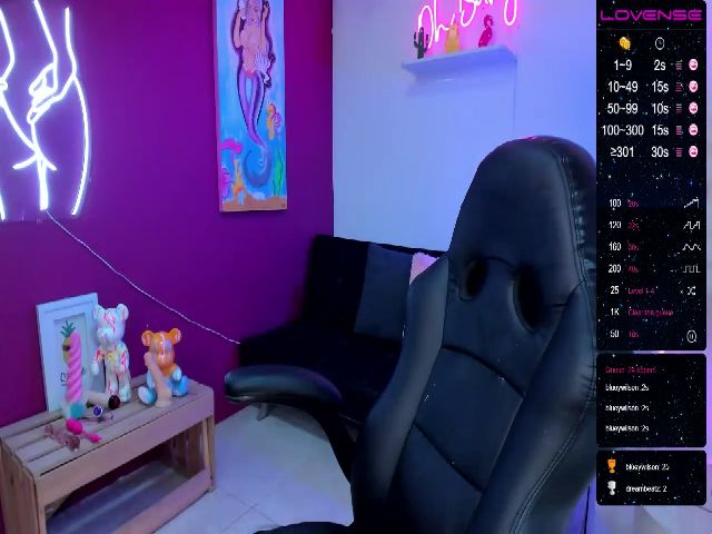 Live sex webcam photo for Little_Miaa1 #271249544