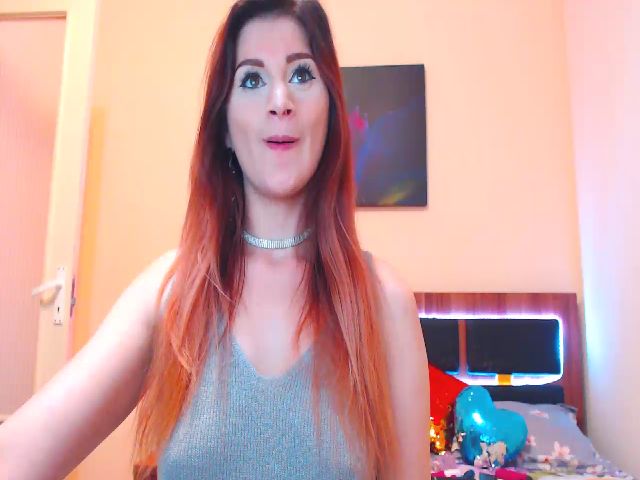 Live sex webcam photo for Fiama77 #271242311