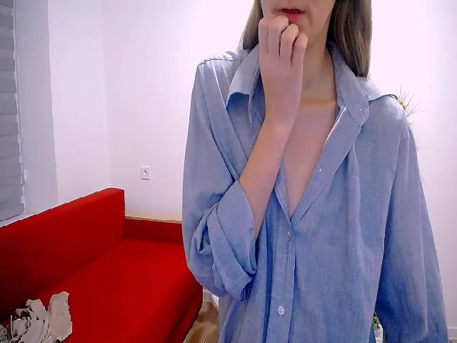 Live sex webcam photo for Viktoria_Vi #271243555