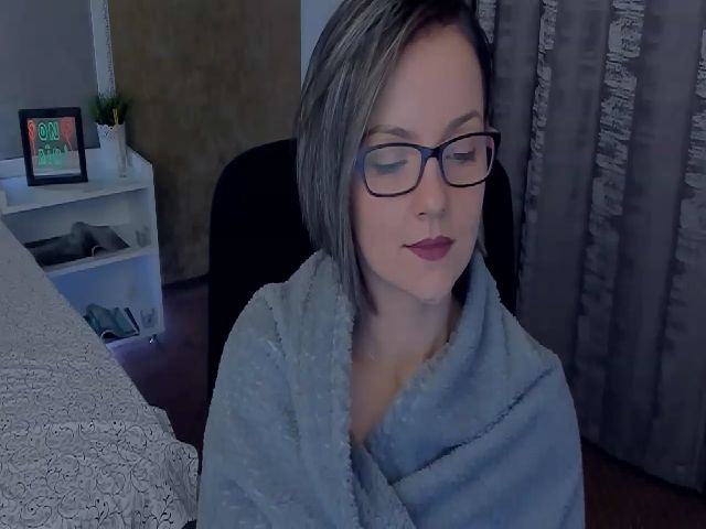 Live sex webcam photo for TiffanyRioxxx #271242487