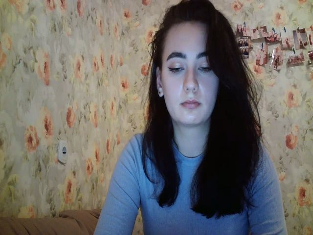 Live sex webcam photo for lolly_hollyy #271253277