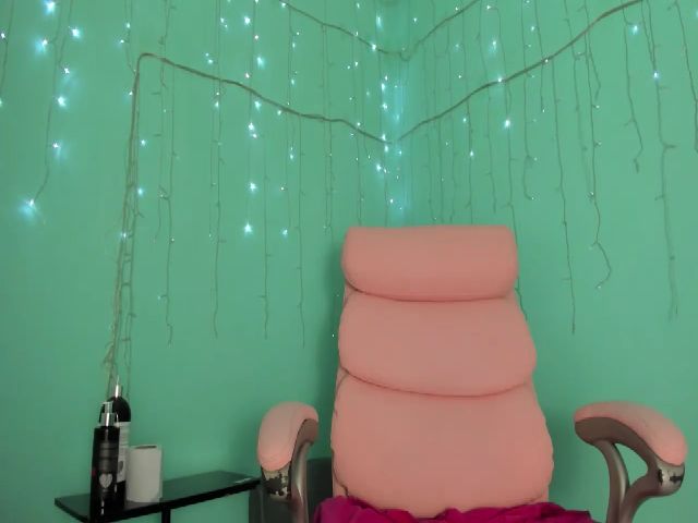 Live sex webcam photo for Kimberly_7 #271252480