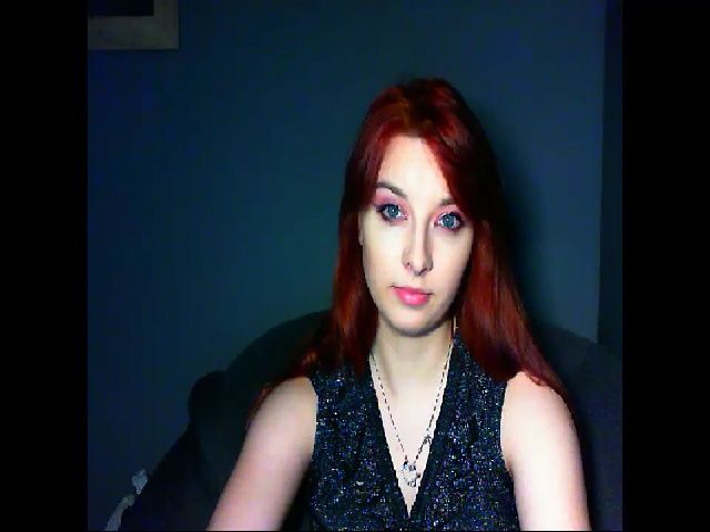 Live sex webcam photo for VirginLuna18 #271249106