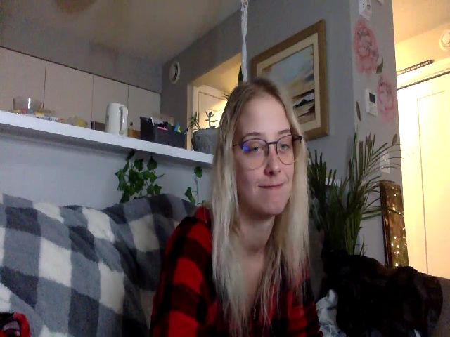 Live sex webcam photo for DaniiAngel #271254740