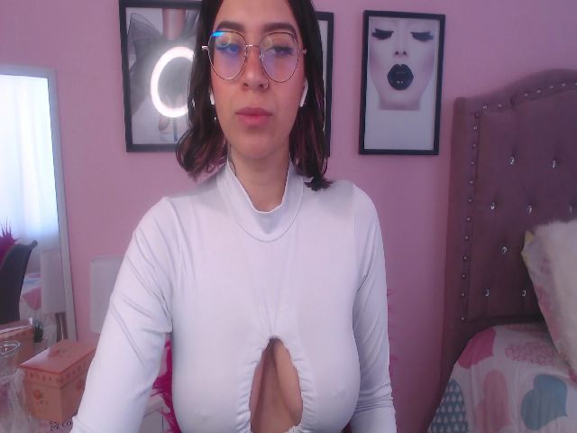 Live sex webcam photo for SamPuckett #271248154