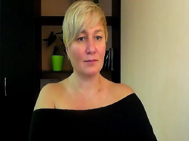 Live sex webcam photo for KailyMey #271250117