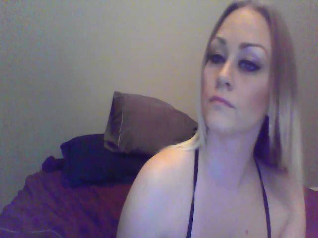 Live sex webcam photo for XoTiff #271243514