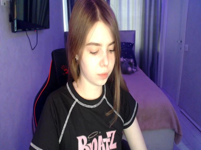 Live sex webcam photo for TriplePrinces #271246152