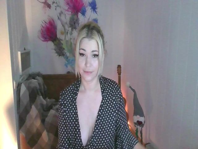 Live sex webcam photo for AliceMood #271246162