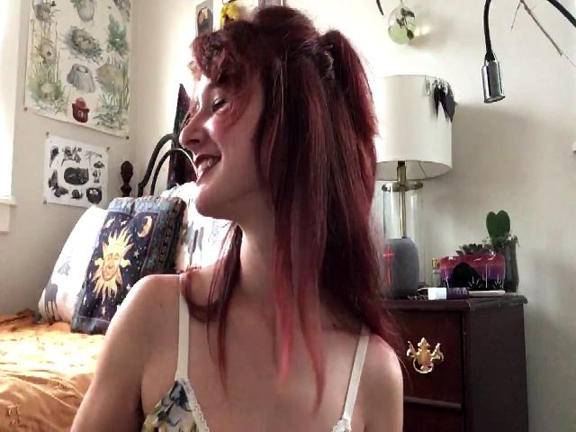 Live sex webcam photo for Lady_Garnet22 #271249271