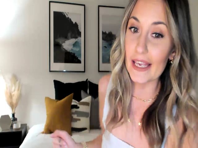 Live sex webcam photo for AlanaWylde #271243120